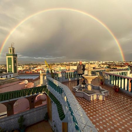 مكناز Riad Malak المظهر الخارجي الصورة