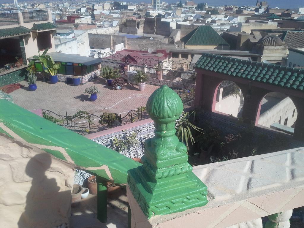 مكناز Riad Malak المظهر الخارجي الصورة