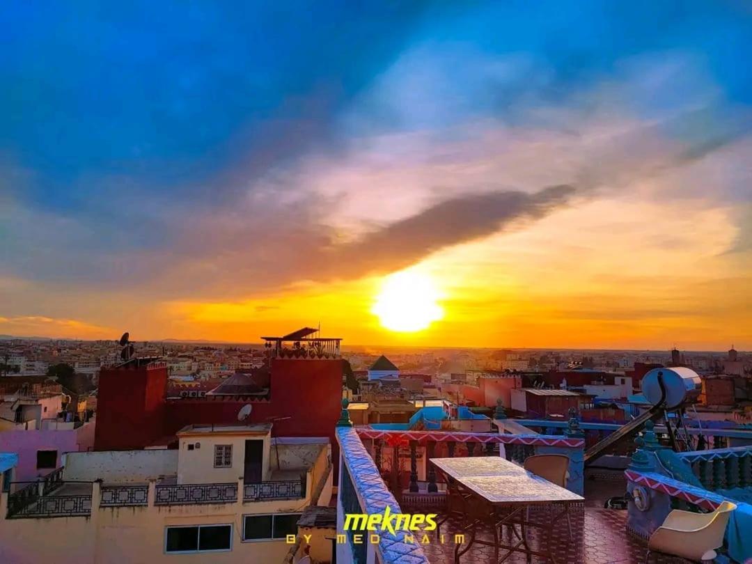 مكناز Riad Malak المظهر الخارجي الصورة